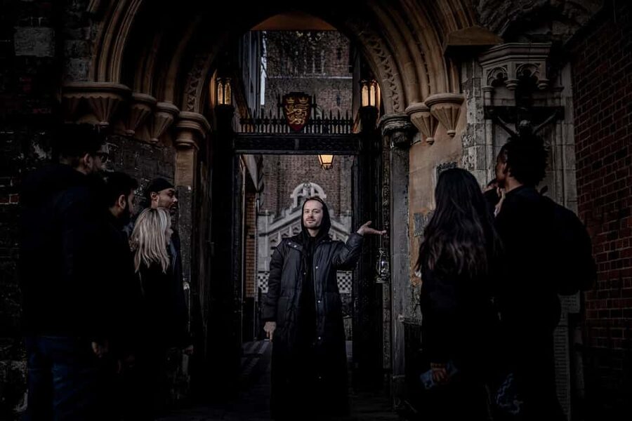 London: Haunted Ghost Night Walking Tour - Starting at Charterhouse Square