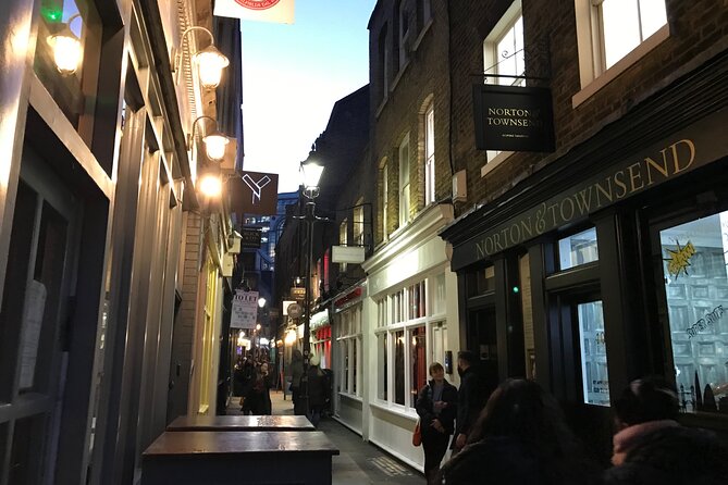 London: Jack the Ripper Small Group Tour - Whitechapel Road and the world of 1888