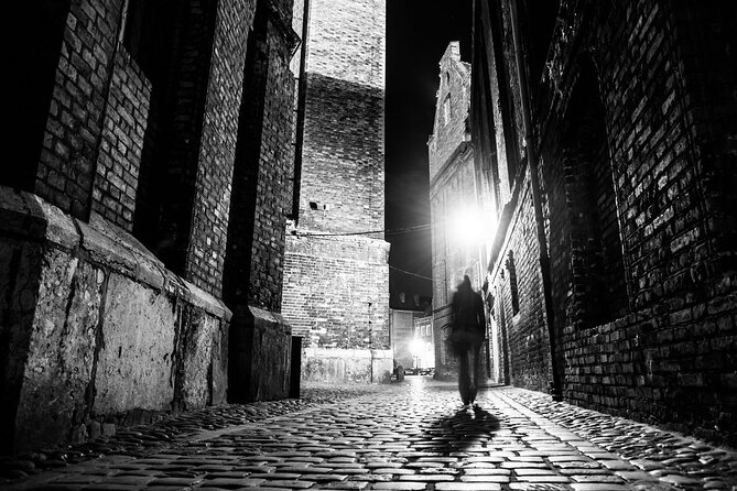 London Jack The Ripper Small-Group Walking Tour - Aldgate East and the police investigation