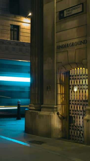 London: Jack the Ripper Tour and Underground Prison in Spanish - Why this tour feels different from a standard Jack the Ripper walk