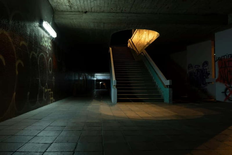 London: Jack the Ripper Tour and Underground Prison in Spanish - Spitalfields and The Ten Bells