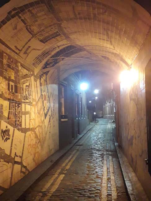 London: Jack the Ripper Tour in French - Reading Victorian Whitechapel through the case