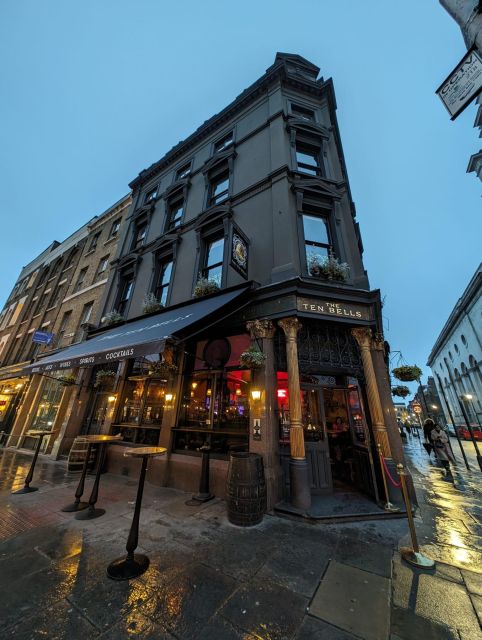 London: Jack the Ripper Tour in Spanish - Goulston Street and the case evidence