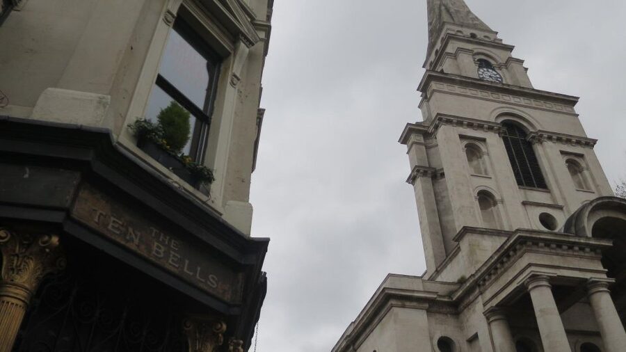 London: Jack the Ripper tour in Spanish (RLA Winner) - Banglatown Arch and the route through modern London
