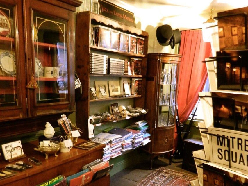 London: Jack The Ripper Walking Tour and Ripper Museum Entry - Starting at 12 Cable Street