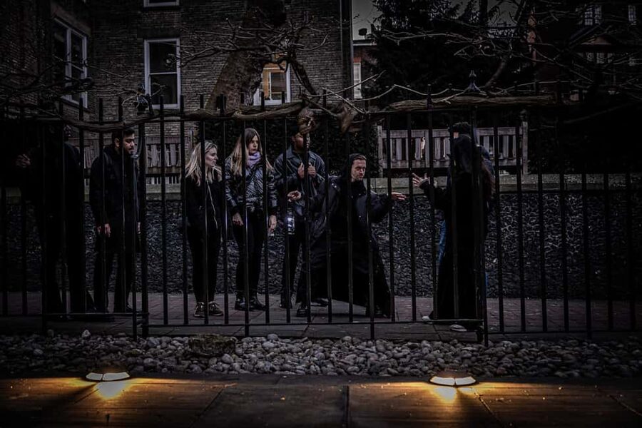 London Night Walking Tour: Ghosts & Haunting Legends - Crossing toward the Millennium Bridge