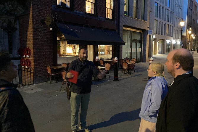 London's Ghosts & Gruesome Past Nighttime Walking Tour - Cloth Fair and the social side of executions