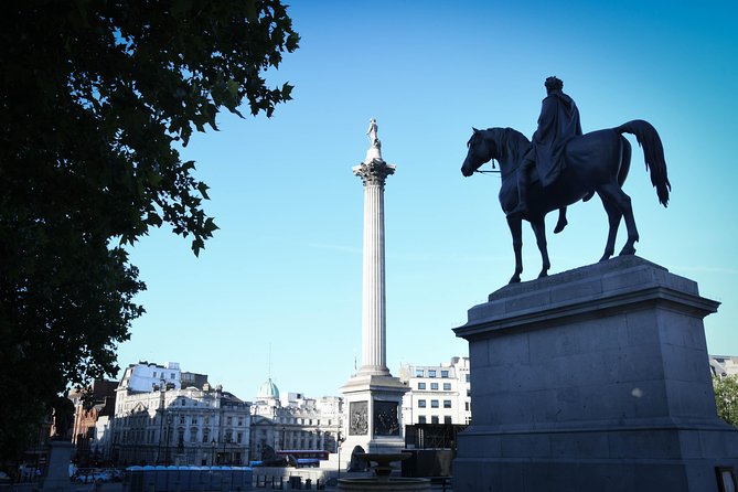 London's Scariest Day Out : Walking Tour, Clink Prison & Jack The Ripper Museum - Walking between London’s different faces