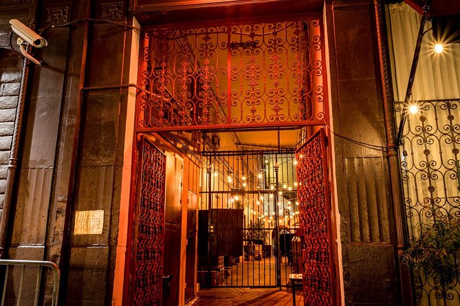 Los Angeles Ghost Tours: Terrors of Tinseltown - 1755 North Highland Avenue and a view into Hollywood