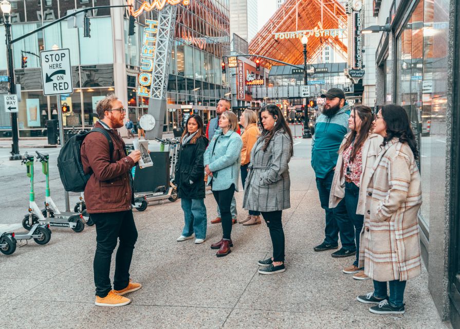 Louisville: Prohibition, Ghosts, Cocktails and Bites Tour - Walking through Louisville’s Prohibition streets