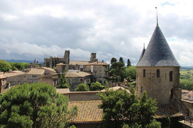 Medieval Carcassonne: Interactive Ghost Story & City Game - At a glance: what makes this game different