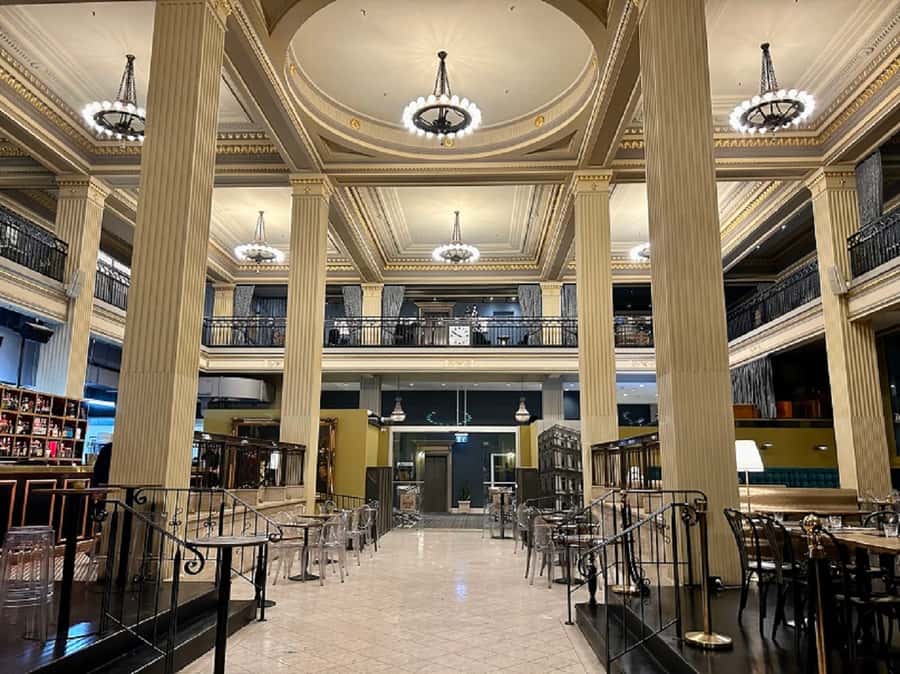 Melbourne: Spirits and Ales Haunted Pub Walking Tour - The arcades and their ghostly charm