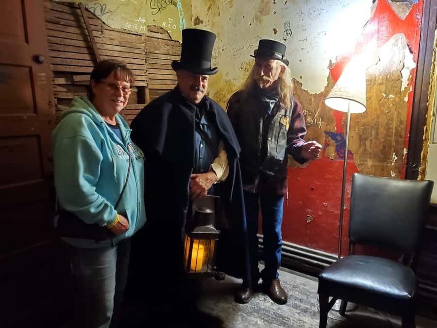 Memphis: Drinking Spirits with Spirits Haunted Pub Crawl - Stop one: getting into the ghostly mood