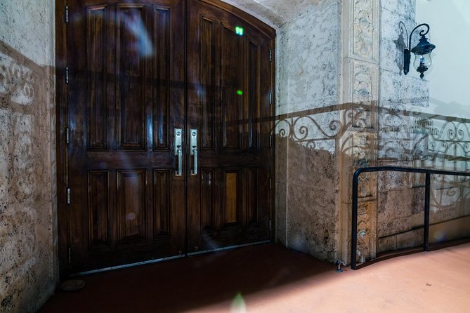 Menace, Murder & Malice: Miami Ghost Tours - The Betsy Hotel and unexplained sounds