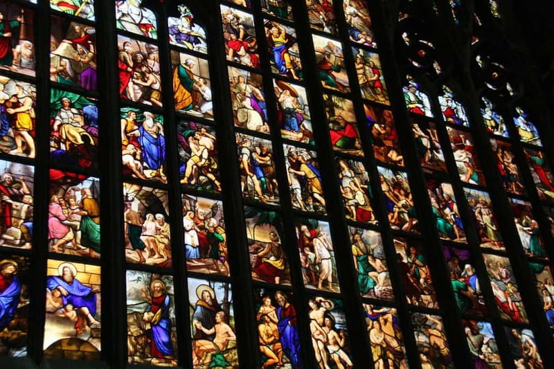 Milan: Myths, Legends, and Witches Dark Side Walking Tour - Haunted buildings and old witches’ gatherings