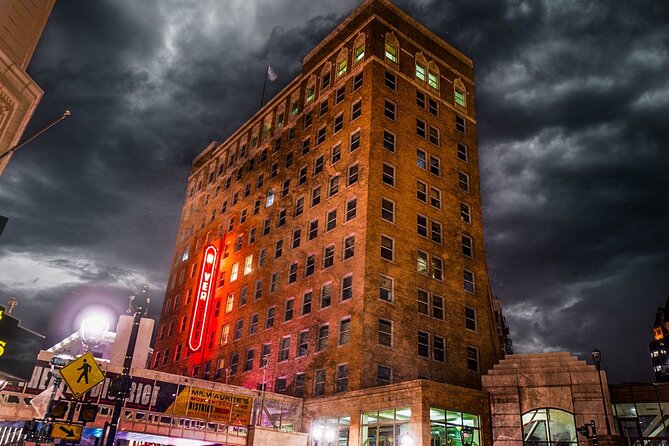 Milwaukee Morbid Mirrorlight Ghost Tours - Pabst Theater and stories from behind the curtain