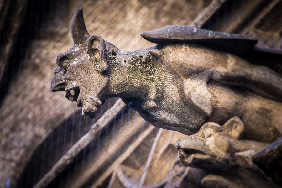 Munich: Spooky Tour of Old Town in German - From Frauenkirche to Sendlinger Tor