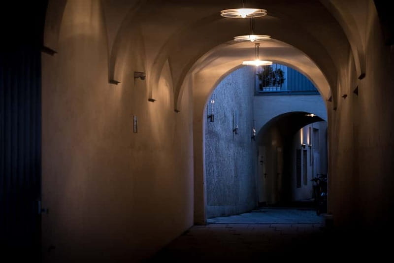 Munich: Witches and Executioners Guided Tour - Meeting at Frauenkirche between the towers