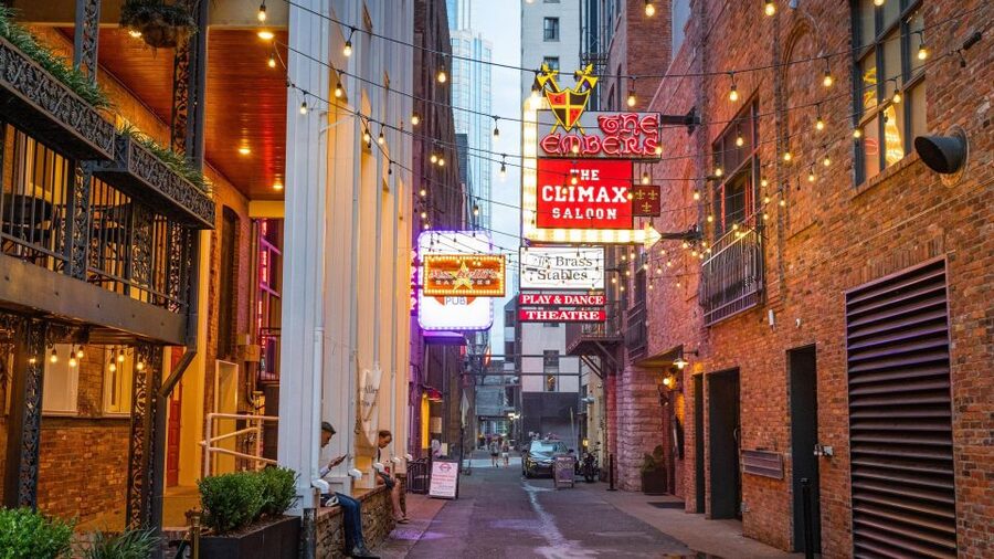 Nashville's Haunted Spirits Murder & True Crime Pub Crawl - How the $38 price compares with the experience
