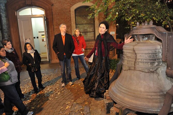New Haven's Ghost Walk - City Hall after dark