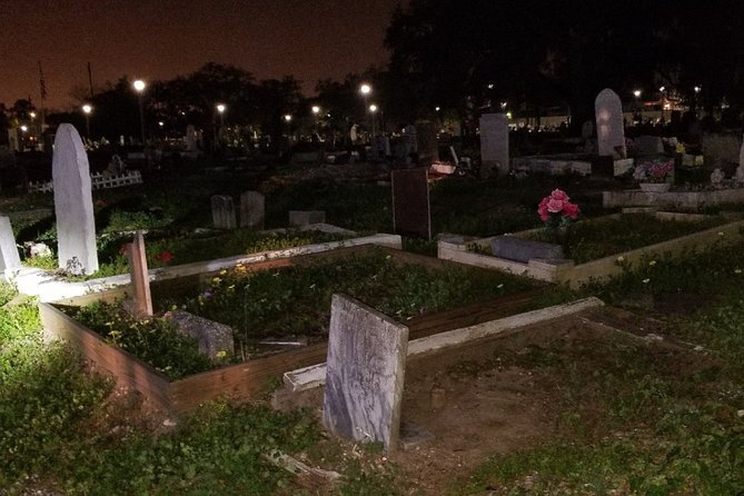 New Orleans Cemetery and Paranormal Investigation Bus Tour - How the paranormal investigation works