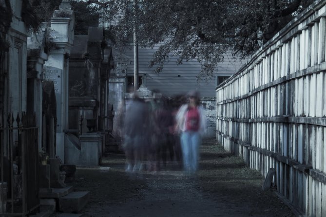 New Orleans Cemetery Bus Tour with Exclusive Cemetery Access - What the guides add to the night