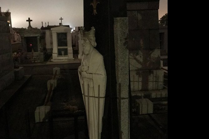 New Orleans Dead of Night Ghosts and Cemetery Bus Tour - New Orleans City Park and the Café du Monde break