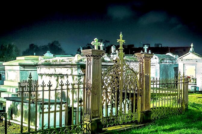 New Orleans Dead of Night Ghosts and Cemetery Bus Tour - How scary is the tour?