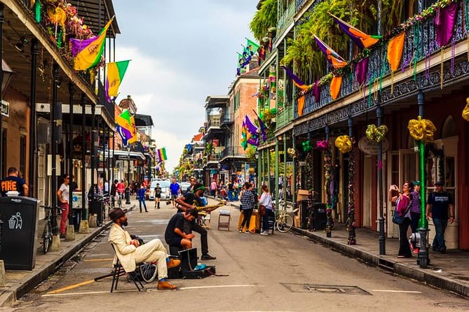New Orleans Drunken Voodoo, Mystery, Paranormal, Supernatural and History Tour - Bars, drinks, and the social mood