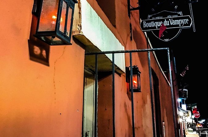 New Orleans French Quarter Dark History, Haunts, and Laughs Tour - What the timing and small group mean