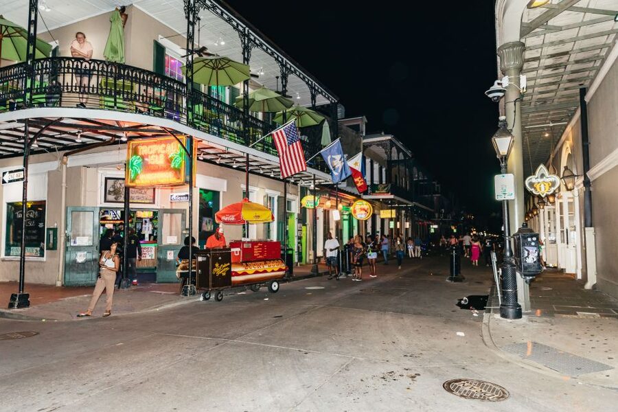 New Orleans: French Quarter Ghost Tour with Interior Visit - Jackson Square and Muriel’s