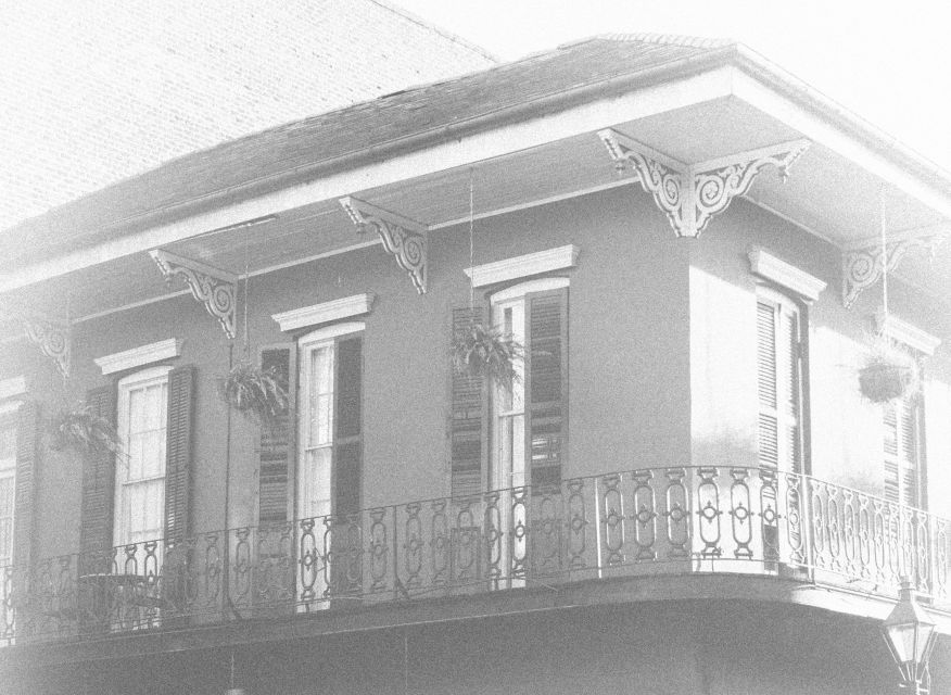 New Orleans: French Quarter Ghost Tour with Interior Visit - The private haunted building visit