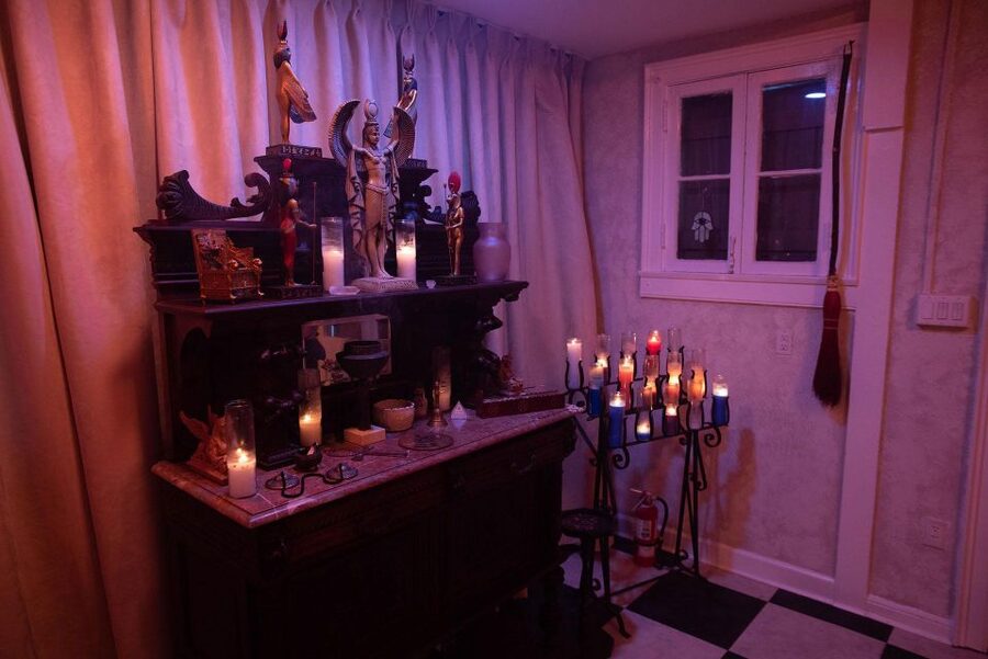 New Orleans: French Quarter, Witches, Voodoo, & Ghost Tour - The Story Behind AHS: Coven