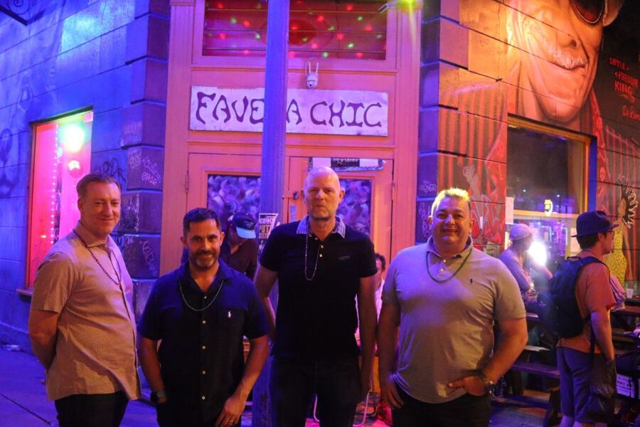 New Orleans: Ghost and Haunted Pub Crawl Tour with Free Shot - Key points to know before you book