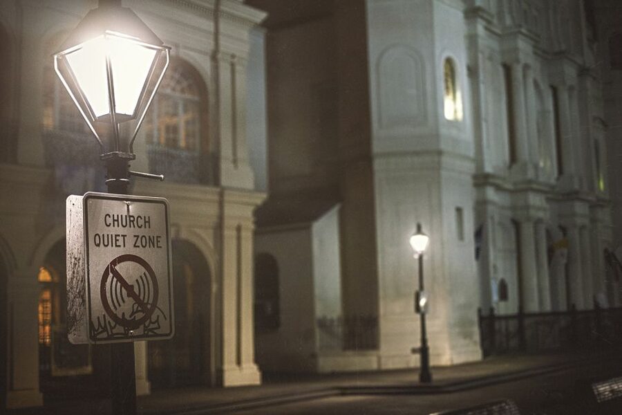 New Orleans: Ghost, Crime, Voodoo, and Vampires Guided Tour - The changing route is both strength and weakness