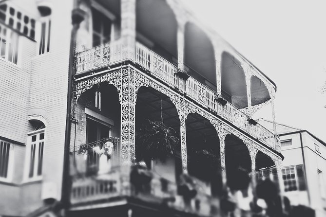 New Orleans Ghost Tour: Go Inside a Haunted Location - A history walk with a ghostly edge