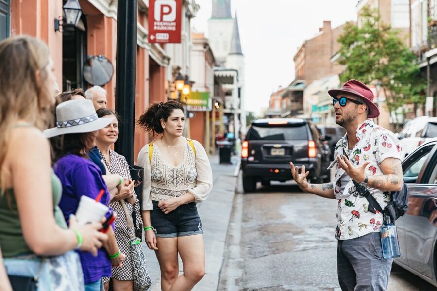 New Orleans Haunted Ghost, Voodoo & Vampire Walking Tour - The break and the final stop at Lafitte’s