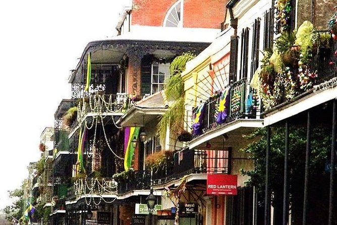 New Orleans Historical and Haunted Walking Tour - The History and Haunting Mix