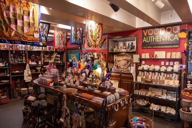 New Orleans Spirits & Spells: Witchcraft, Voodoo, and Ghost Tour - Returning to Hex for the group spell