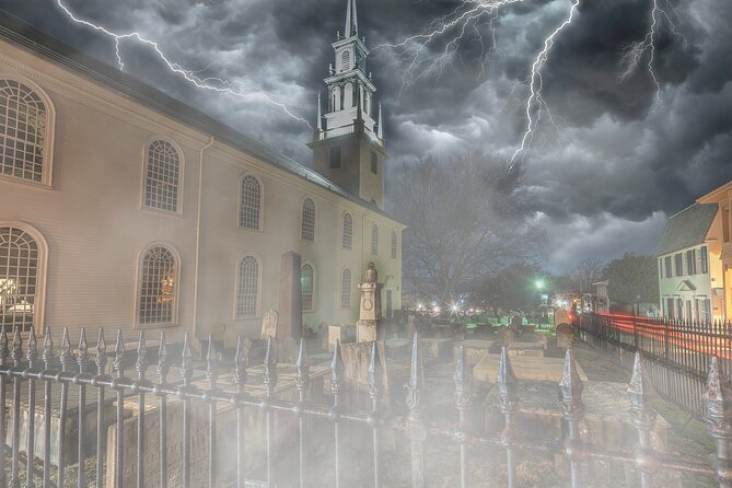 Newport Ghosts: Seaside Hauntings and Hags Tour - Washington Square: a strong opening in Newport’s historic center