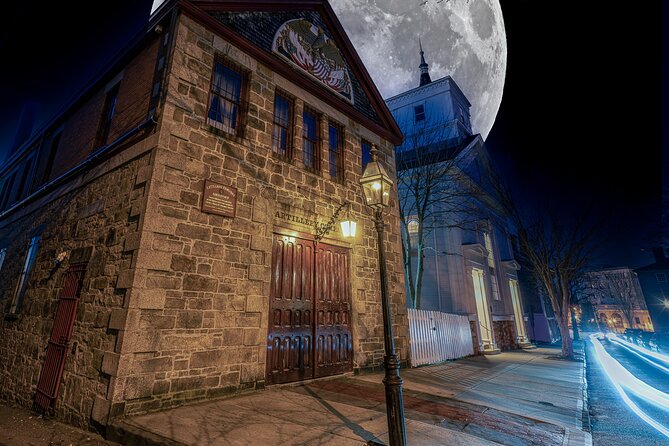 Newport Ghosts: Seaside Hauntings and Hags Tour - Queen Anne Square: quiet by day, darker after sunset