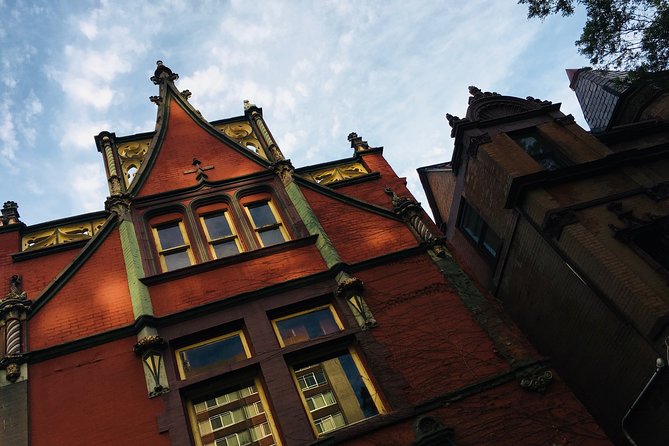 Old Louisville Ghost Tour as Recommended by The New York Times @ 4th and Ormsby - Key points before you book