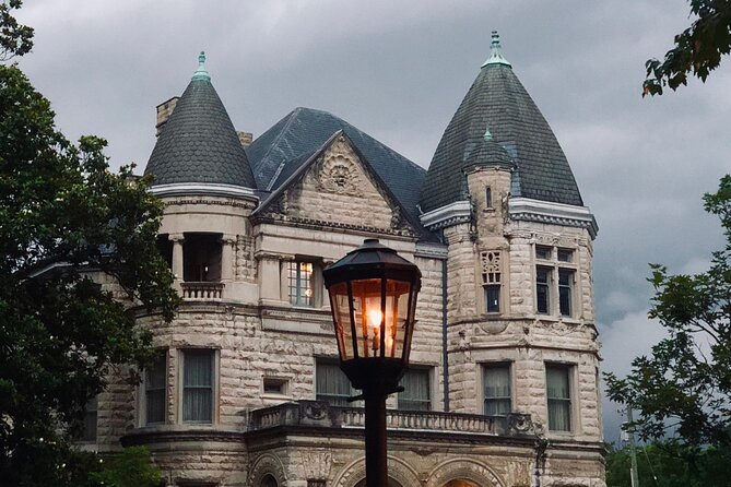 Old Louisville Ghost Tour as Recommended by The New York Times @ 4th and Ormsby - Why Old Louisville makes such a good setting