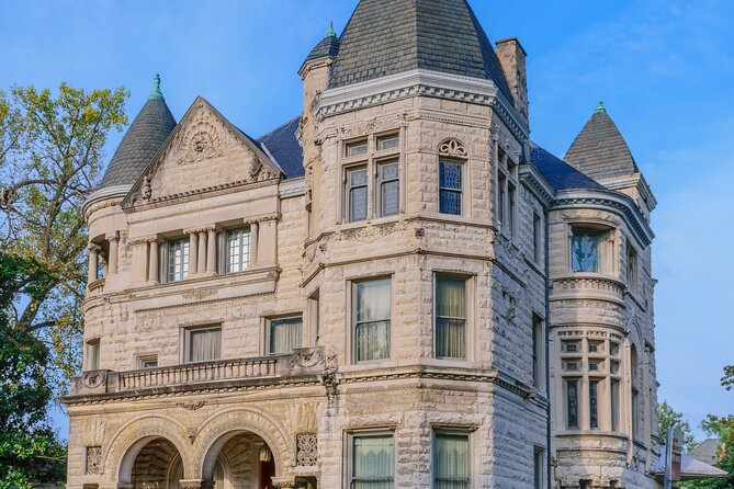 Old Louisvilles Famous Ghosts Smartphone Guided Walking Tour - Key points to know before you go