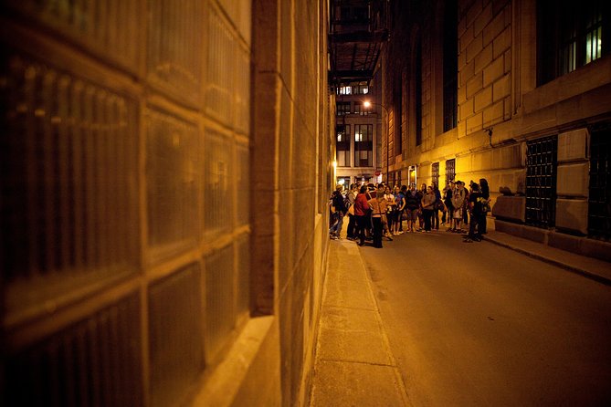 Old Montreal Ghost Walking Tour - The Old Montreal route and its dark stories