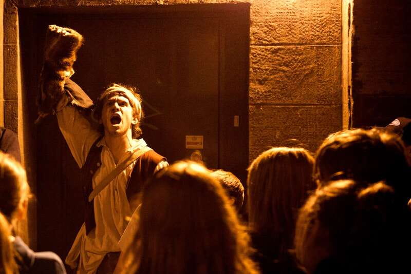 Old Montreal: Traditional Ghost Walk of the Haunted City - The First Stories: Real Events With a Ghostly Edge