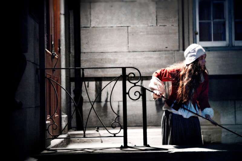 Old Montreal: Traditional Ghost Walk of the Haunted City - The Guides Are the Main Event