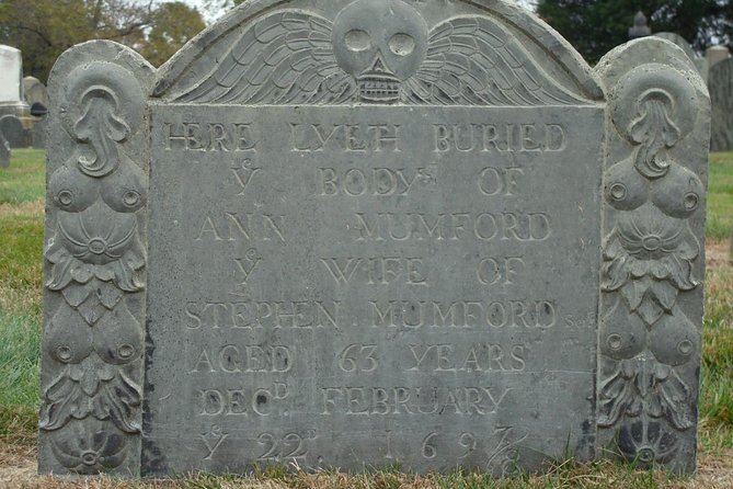 Olde Town Ghost Walk - Why Newport works so well after dark