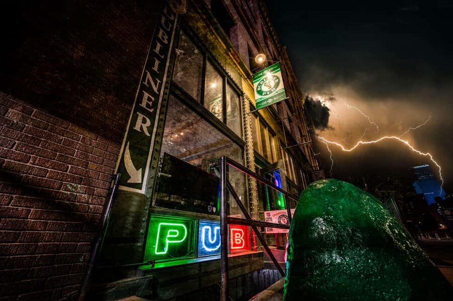 Omaha Ghost Tours: Otherworld Oblivion & Omens - Meeting at The Arch beside Gene Leahy Mall