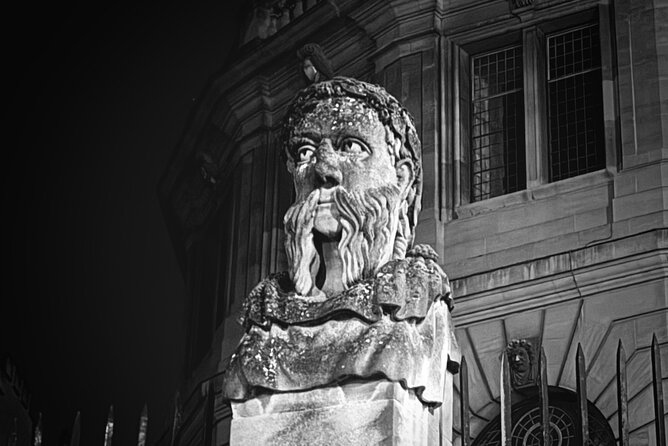 Oxford: Twilight Ghost Tour - Dead Man’s Walk and the eternal sentinel